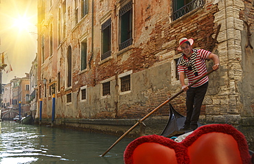 Gondolier, Venice, UNESCO World Heritage Site, Veneto, Italy, Europe