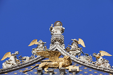 Detail of the facade of Basilica di San Marco (St. Mark's Basilica), St. Mark's Square, Venice, UNESCO World Heritage Site, Veneto, Italy, Europe