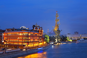 Peter The Great Statue and River Moskva at night, Moscow, Russia, Europe