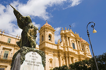 War memorial and Cathedral, Noto, Sicily, Italy, Europe