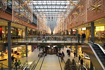 Arkaden shopping centre in Potsdamer Platz, illuminated and decorated for Christmas, Berlin, Germany, Europe