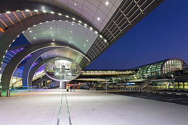 Stylish modern architecture of Terminal 3 opened in 2010, Dubai International Airport, Dubai, United Arab Emirates, Middle East