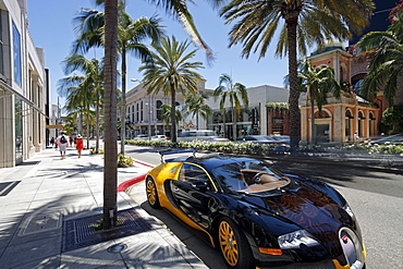 Luxury car parked on Rodeo Drive, Beverly Hills, Los Angeles, California, United States of America, North America