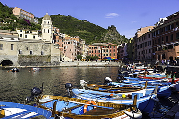 Vernazza, Cinque Terre, UNESCO World Heritage Site, Liguria, Italy, Europe