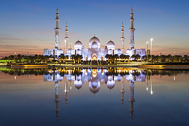 Sheikh Zayed Bin Sultan Al Nahyan Mosque, Abu Dhabi, United Arab Emirates, Middle East