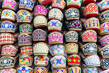 Traditional Indian slippers for sale, Amritsar, Punjab, India, Asia