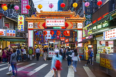 Raohe Street night market, Songshan District, Taipei, Taiwan, Asia