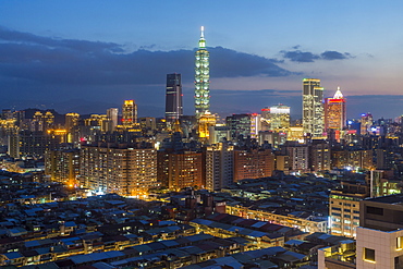 City skyline and Taipei 101 building, Taipei, Taiwan, Asia