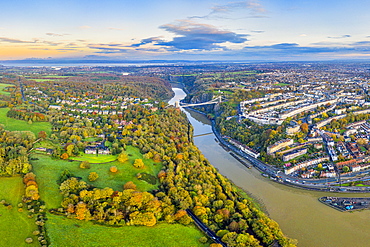 Clifton Suspension Bridge spanning the River Avon and linking Clifton and Leigh Woods, Bristol, England, United Kingdom, Europe