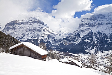 Grindelwald and the Wetterhorn mountain, Jungfrau region, Bernese Oberland, Swiss Alps, Switzerland, Europe