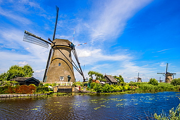 Windmill, Kinderdijk, UNESCO World Heritage Site, South Holland, Netherlands, Europe