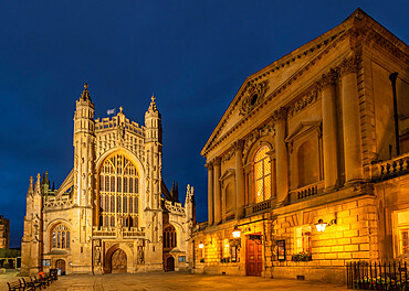 Bath Abbey and the Roman Baths at twilight, Bath, UNESCO World Heritage Site, Somerset, England, United Kingdom, Europe