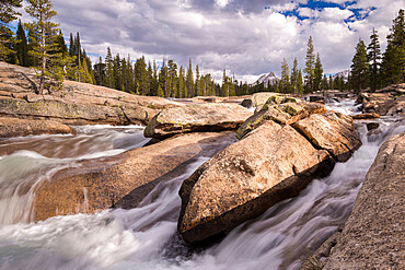 Tuolumne River rushing through granite boulders in Yosemite National Park, UNESCO World Heritage Site, California, United States of America, North America