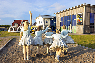 Sculptures on beachfront, Wenningstedt, Sylt, Schleswig Holstein, Germany, Europe