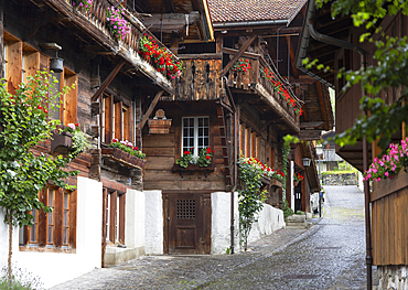 Traditional chalets, Brienz, Bernese Oberland, Switzerland