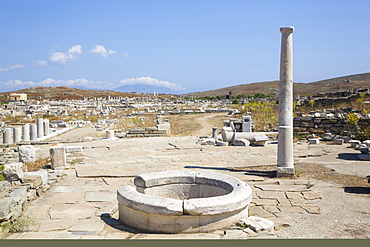 Ancient Well, Delos Island, UNESCO World Heritage Site, Cyclades Group, Greek Islands, Greece, Europe