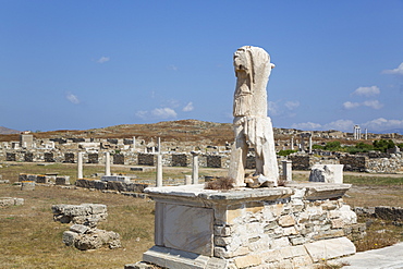 Roman statue of General Caius Billienus, Delos Island, UNESCO World Heritage Site, Cyclades Group, Greek Islands, Greece, Europe