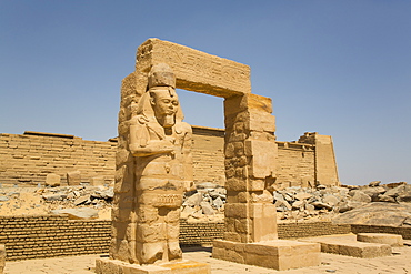 Statue of Ramses II, Garf Hussien Temple, Kalabsha, UNESCO World Heritage Site, near Aswan, Nubia, Egypt, North Africa, Africa