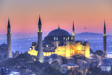 Early morning sunrise, Hagia Sophia Grand Mosque, 360 AD, UNESCO World Heritage Site, Istanbul, Turkey, Europe