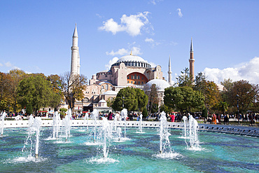 Water Fountain, Hagia Sophia Grand Mosque, 360 AD, UNESCO World Heritage Site, Istanbul, Turkey, Europe