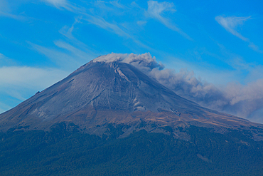 Active Stratovolcano, Mount Popocatepetl, 5393 meters high, Borders Mexico and Puebla States, Mexico, North America