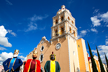 Wise Men Statues in the foreground, Church of Santa Maria de la Natividad, 1644, Atlixco, Pueblos Magicos, Puebla State, Mexico, North America