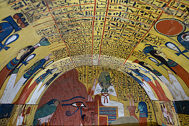 Eye of God Horus with Pharaoh at far end, Tomb of Pashedu, TT3, Deir el-Medina Tombs (Worker Tombs), Thebes, UNESCO World Heritage Site, Luxor, Egypt, North Africa, Africa