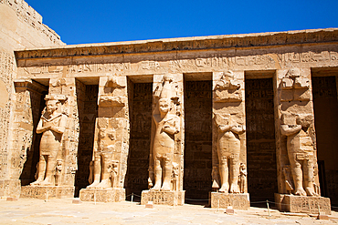 Osirian Statues, Northern Portico, First Courtyard, Medinet Habu, Mortuary Temple of Ramesses III, 1187-56 BCE, Ancient Thebes, UNESCO World Heritage Site, Luxor, Egypt, North Africa, Africa