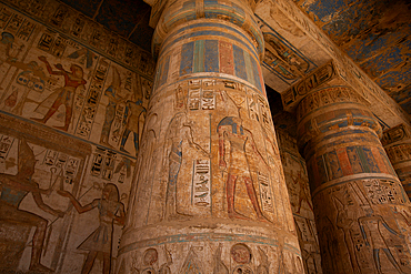 Column Reliefs, West Portico, Second Courtyard, Medinet Habu, Mortuary Temple of Ramesses III, 1187-56 BCE, Ancient Thebes, UNESCO World Heritage Site, Luxor, Egypt, North Africa, Africa