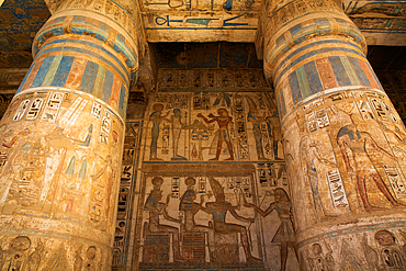 Column Reliefs, West Portico, Second Courtyard, Medinet Habu, Mortuary Temple of Ramesses III, 1187-56 BCE, Ancient Thebes, UNESCO World Heritage Site, Luxor, Egypt, North Africa, Africa