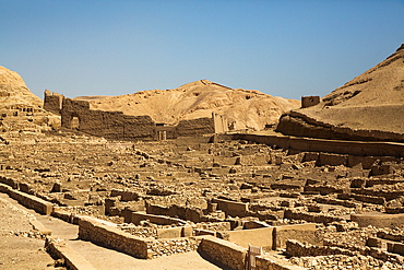 Ruins of Workmen's Village, Deir el-Medina, Ancient Thebes, UNESCO World Heritage Site, Luxor, Egypt, North Africa, Africa