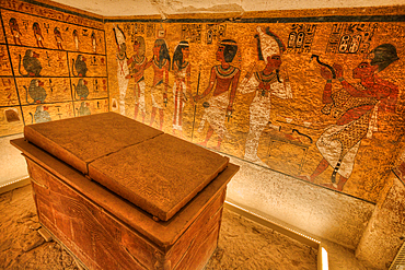 Sarcophagus of Pharaoh Tutankhamun, Tomb of Tutankhamun (King Tut), KV62, Valley of the Kings, Ancient Thebes, UNESCO World Heritage Site, Luxor, Egypt, North Africa, Africa