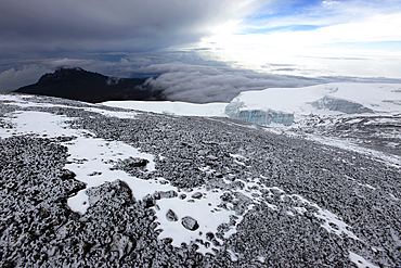 The summit rocks and glacier of Uhuru Peak, Kilimanjaro, Tanzania, East Africa, Africa