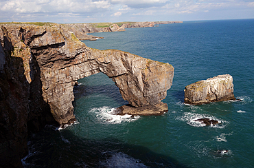 The Green Bridge of Wales, Pembrokeshire Coast National Park, Wales, United Kingdom, Europe