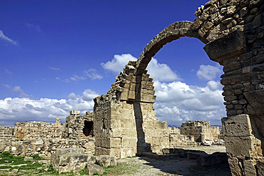 Archway in the Paphos Archaeological Park, UNESCO World Heritage Site, Paphos, Cyprus, Europe