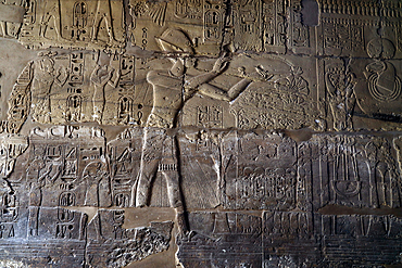 Inside Karnak Temple, UNESCO World Heritage Site, Luxor, Thebes, Egypt, North Africa, Africa