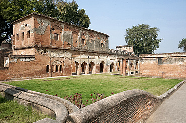 Lucknow Residency 18th century main building maintained as it was after the 1857 Seige with cannon shot marks, Lucknow, Uttar Pradesh, India, Asia