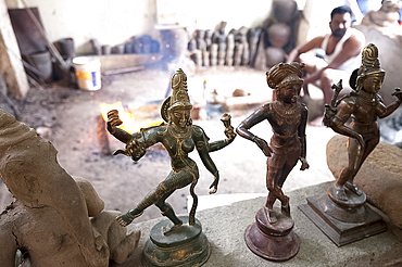 Traditional cast bronze statues of Nataraj in traditional Chola style lost wax bronze casting workshop, Thanjavur, Tamil Nadu, India, Asia