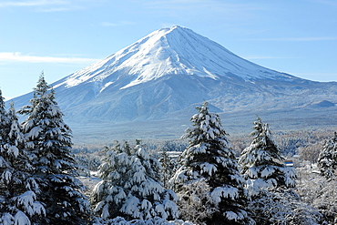 View of Mount Fuji, UNESCO World Heritage Site, in the early morning after a heavy fall of snow, Fujikawaguchiko, Japan, Asia