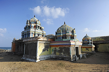 Hindu temple to Ganesh built on the rocky coast overlooking the Bay of Bengal at Tranquebar, Tamil Nadu, India, Asia