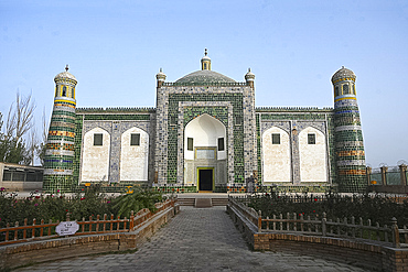 Afaq Khoja Mausoleum, built around 1640, the holiest Muslim site near Kashgar, Xinjiang Province, China, Asia