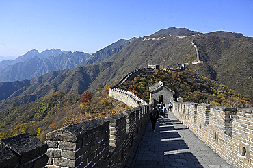 Great Wall of China, Mutianyu section, looking west towards Jiankou, UNESCO World Heritage Site, Beijing, China, Asia