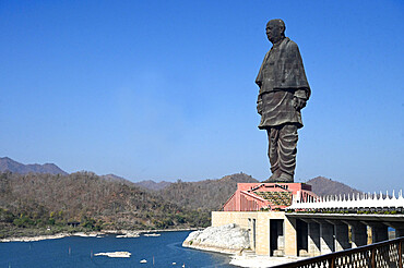 The Statue of Unity, the world's tallest statue at 182m of Vallabhbhai Patel, overlooking Narmada River, opened 2018, Gujarat, India, Asia