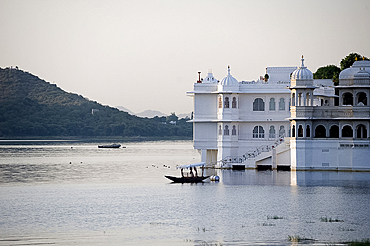 Lake Palace at sunrise, Udaipur, Rajasthan