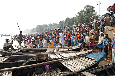 Wooden ferryboats with bamboo decking used to take people across the River Ganges between Patna and Sonepur Cattle Fair, Bihar, India, Asia