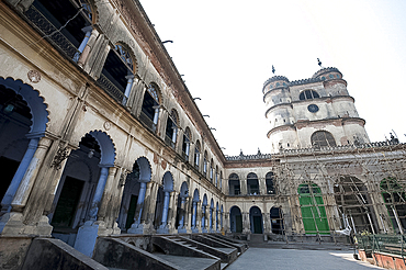 Arched madrasa rooms in the Hugli Imambara, on the west bank of the Hugli river, West Bengal, India, Asia