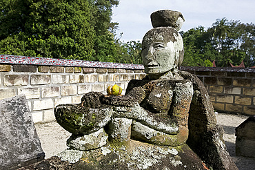 Stone tomb of Anting Malela Boru Sinaga, bowl on her head as a sign of her betrothal to the King, Tomuk, Samosir Island, Sumatra, Indonesia, Southeast Asia, Asia