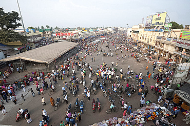 Puri town centre showing main street and marketplace near Jagannath temple to Lord Vishnu, Puri, Odisha, India, Asia