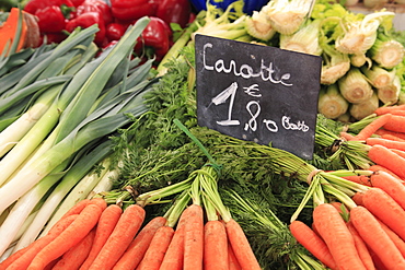 Marche Forville (Forville Market), Cannes, Alpes Maritimes, Cote d'Azur, French Riviera, Provence, France, Europe