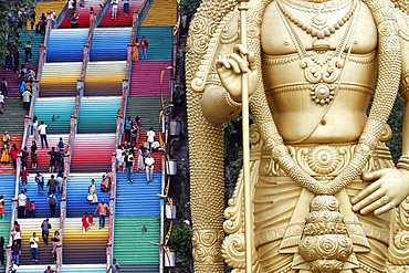 Entrance with the giant statue of Murugan, the Hindu God of War, Hindu Temple and Shrine of Batu Caves, Kuala Lumpur, Malaysia, Southeast Asia, Asia